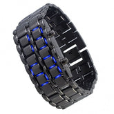 Montre numérique LED samouraï modèle de bracelet de fer métallique