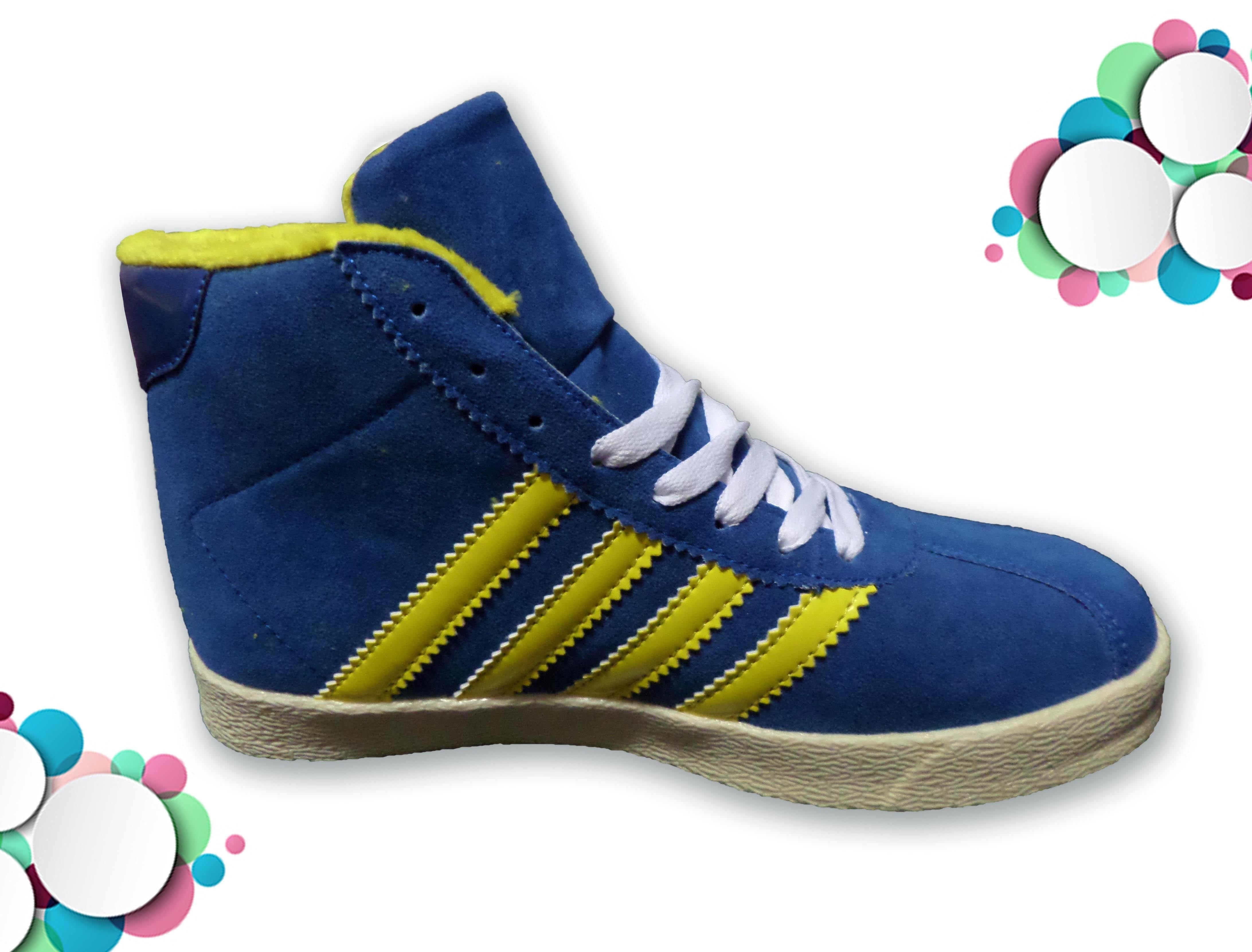 Chaussures de sport femme modèle CITY avec bout rond et semelles antidérapantes