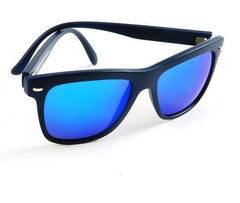 Lunettes de soleil avec le modèle unisexe lentilles en différentes couleurs