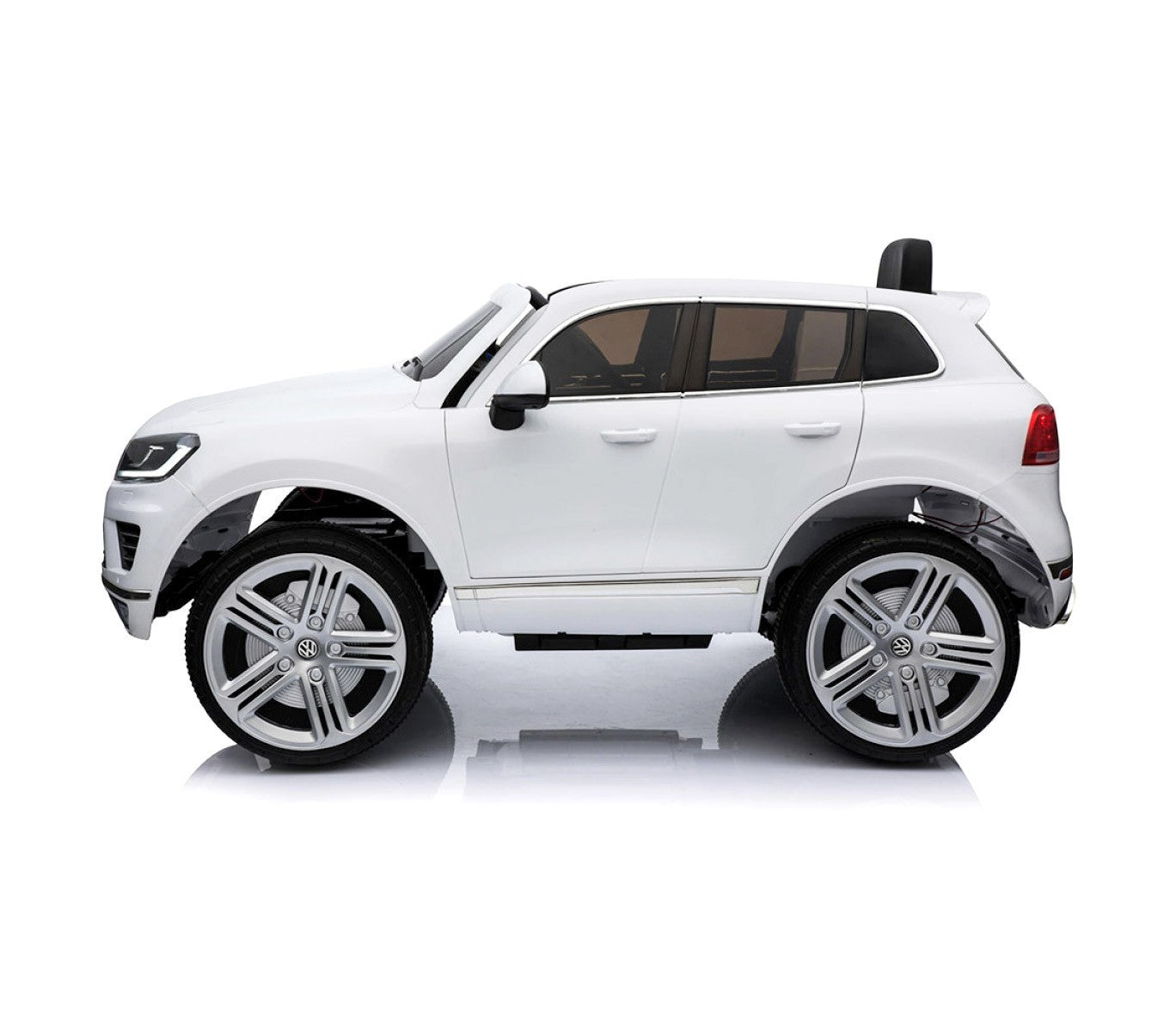 B81323 Voiture télécomandée enfant Suv VOLKSWAGEN Touareg siège cuir 12V lcd MP4