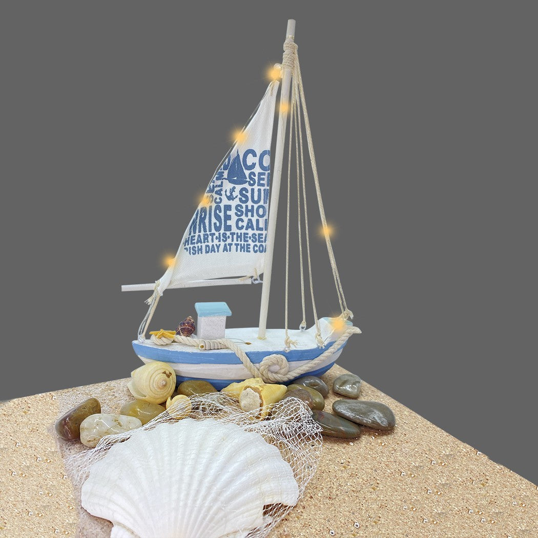 Bateau à voile en bois 830351 de la collection style marin avec 13 lumières LED