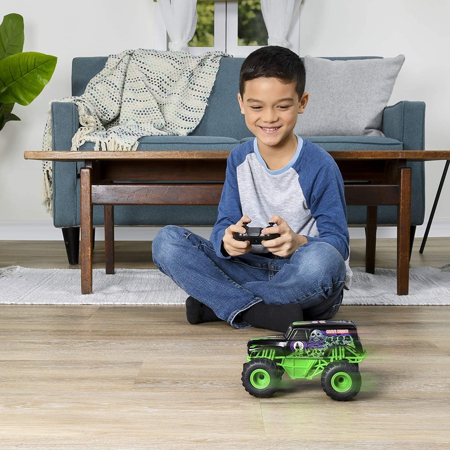 MONSTER JAM Grave Digger Radiocomandé Réaliste 548264 sur Échelle 1:24 2.4 Ghz