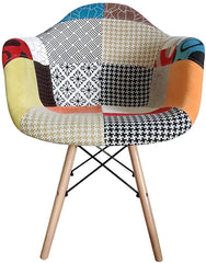 Fauteuil EIFFEL en tissu patchwork avec assise et pieds en bois tendre