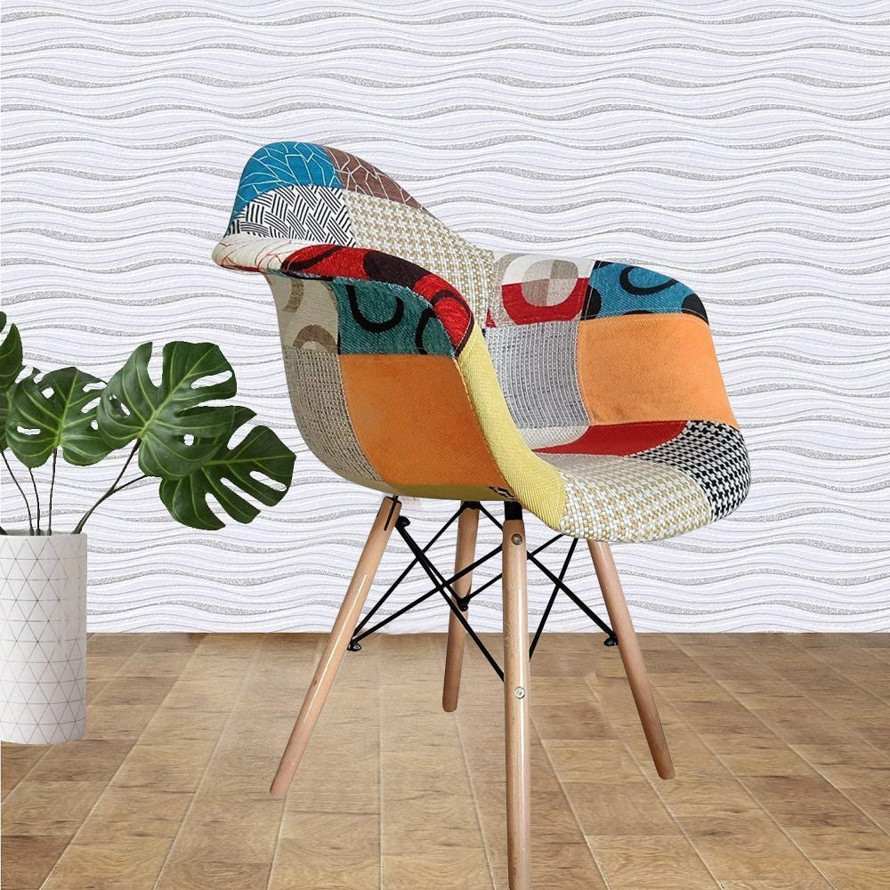 Fauteuil EIFFEL en tissu patchwork avec assise et pieds en bois tendre