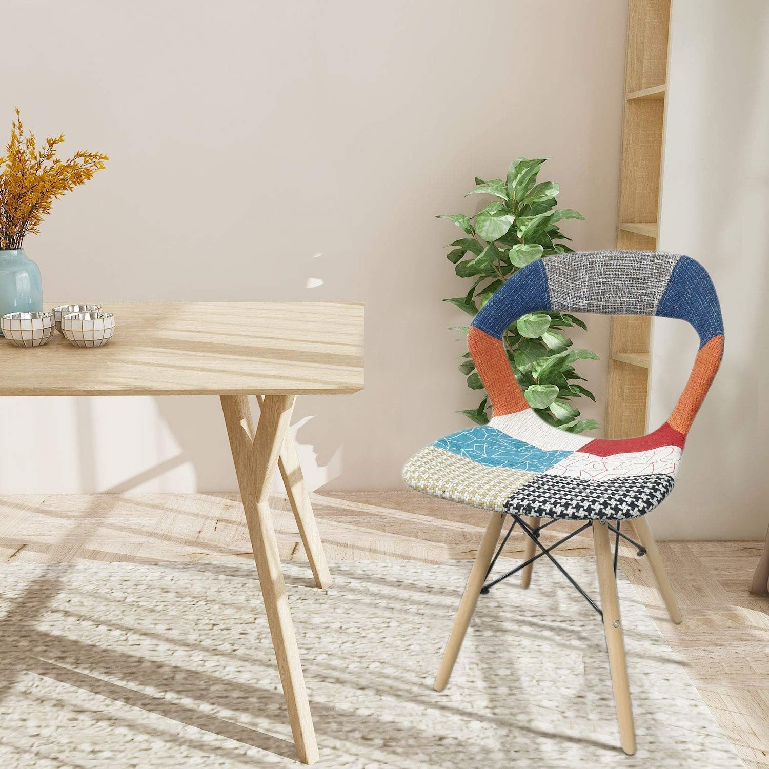 Chaise PARIGI en Patchwork Jambes en Bois Hêtre Structure Métal Souple