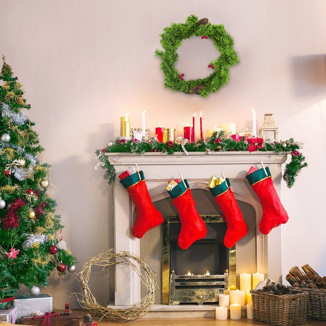 245008 Couronne de porte ronde avec baies et pommes de pin décorations de Noël