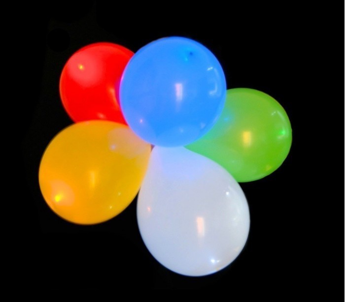 Pack 5 PCS ballons à led couleurs assorties pour des événements