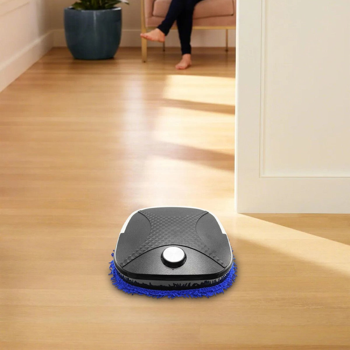 Système robotisé automatique de nettoyage des sols à sec et humide