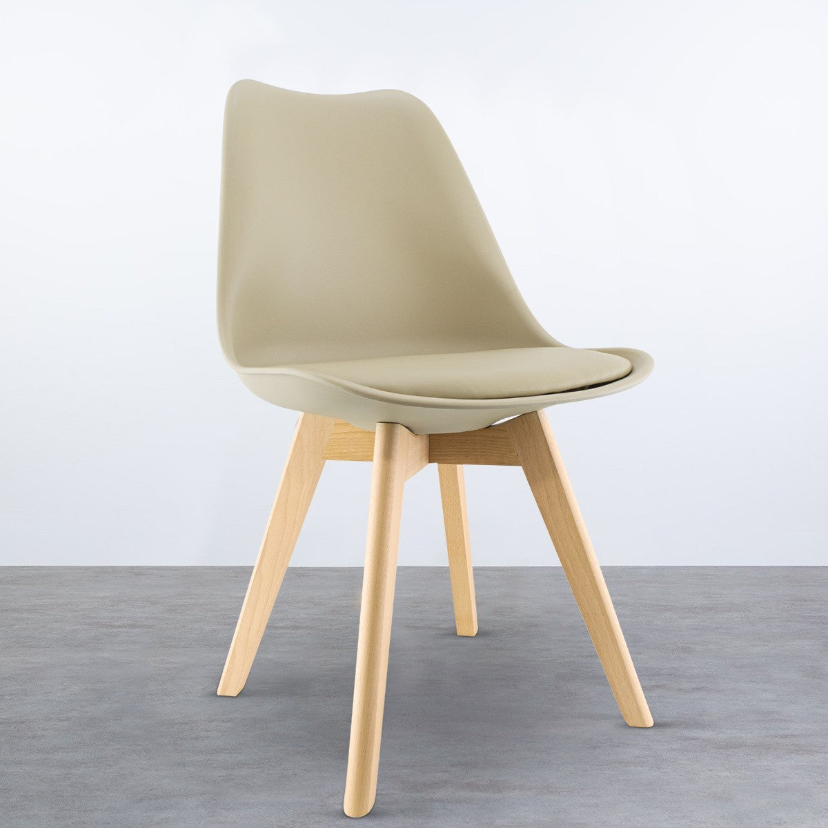Chaise de salle à manger TULIP pieds en bois et assise souple 48x50x82H