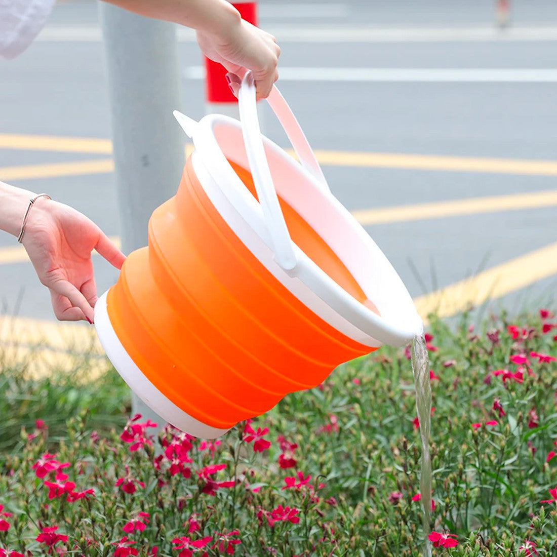Seau pliable en silicone capacité  10L portable gain d'espace pour le camping
