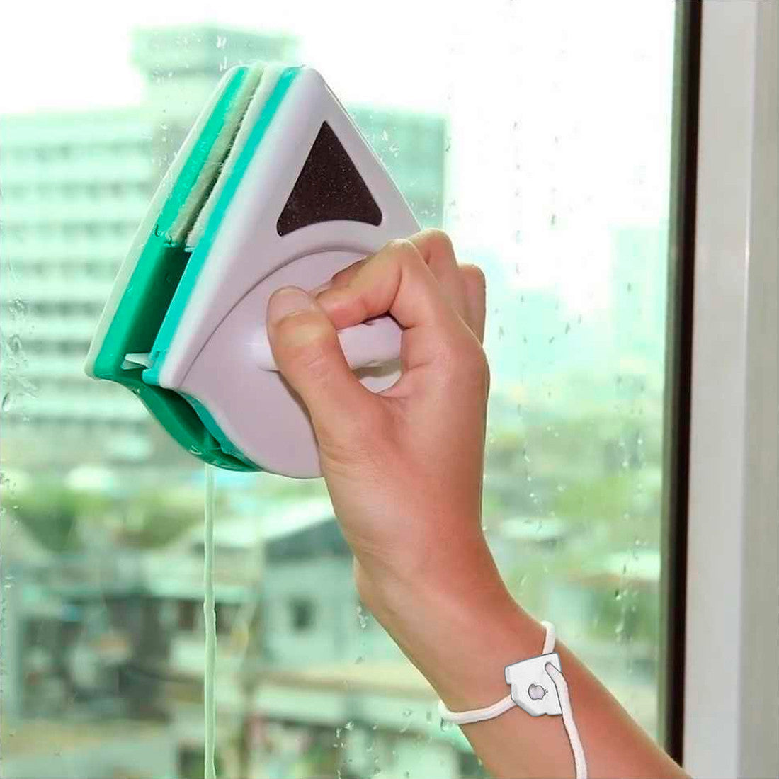 Nettoyeur de vitres magnétique avec double face pour fenêtres en verre
