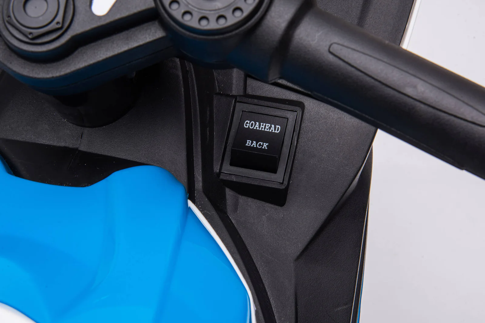 Moto électrique pour enfants BMW HP4 Sport à 3 roues avec licence officielle 12V