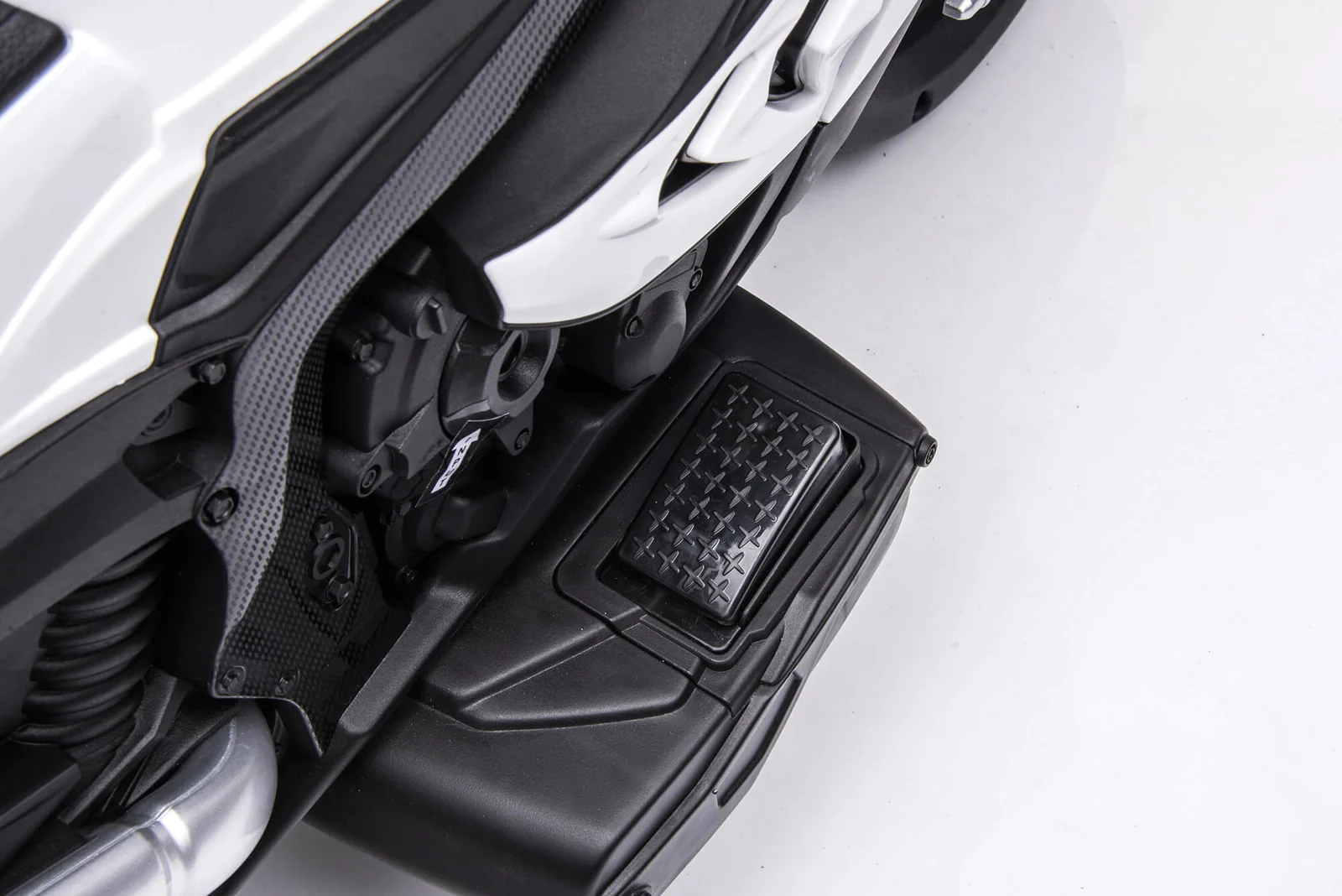 Moto électrique pour enfants BMW HP4 Sport à 3 roues avec licence officielle 12V