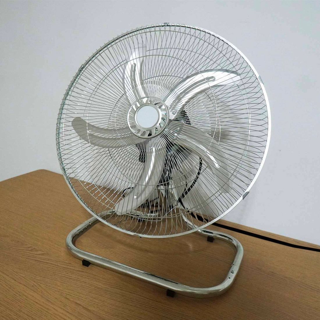 Ventilateur 3 en 1 sur Pied Table et Mural 50W avec 5 Pales en Métal Oscillantes
