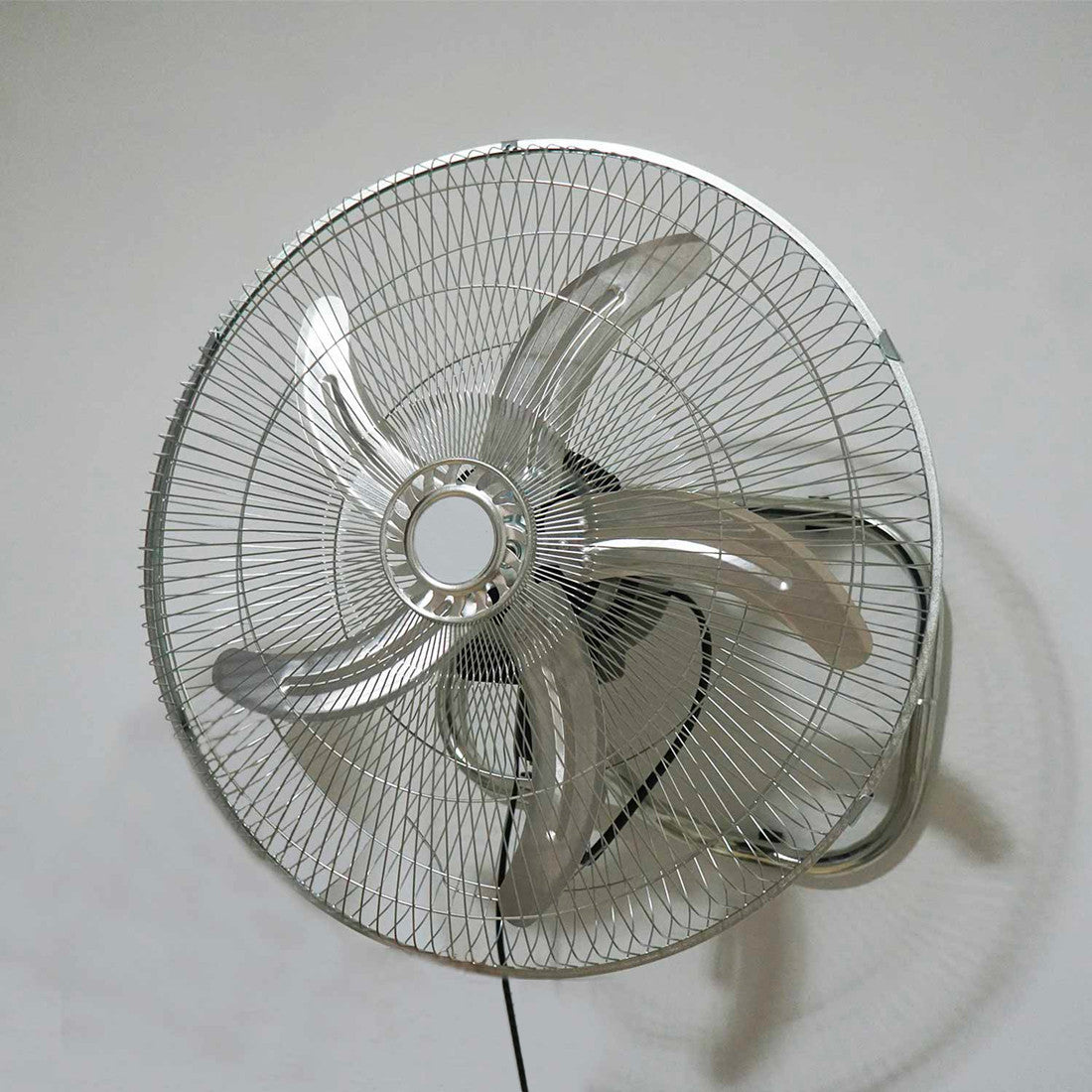 Ventilateur 3 en 1 sur Pied Table et Mural 50W avec 5 Pales en Métal Oscillantes