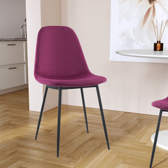 Lot de 4 chaises LOLA au design moderne en velours, structure en métal.