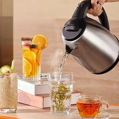 Bouilloire Électrique 1500W – Capacité 1,8 L en Acier avec Base Pivotante
